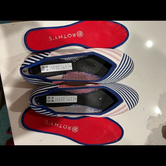 Rothy’s - Picture 2 of 4